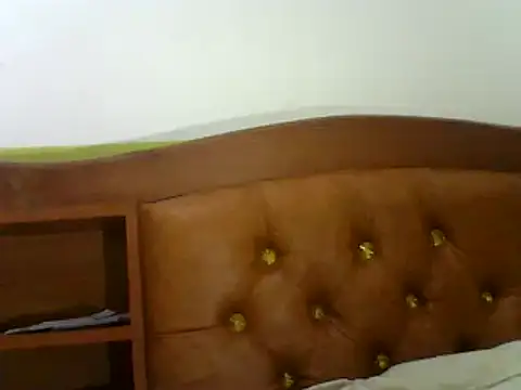 Snapshot of Claris2 chatting on February 13, 2025, 9:09 am Claris2 online show from February 13, 2025, 9:09 am