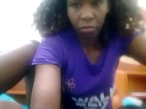 Snapshot of Claris2 chatting on October 24, 2025, 3:47 am Claris2 online show from October 24, 2025, 3:47 am