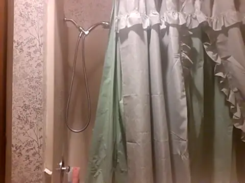 Snapshot of fuckmeharder1995 chatting on October 22, 2025, 9:42 am fuckmeharder1995 online show from October 22, 2025, 9:42 am