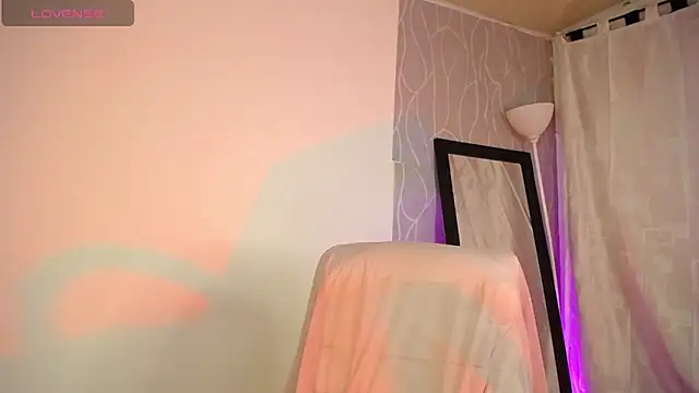 Britanymooree online show from February 8, 2025, 12:38 am