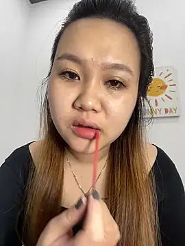 Odette68 online show from November 14, 2025, 11:13 pm