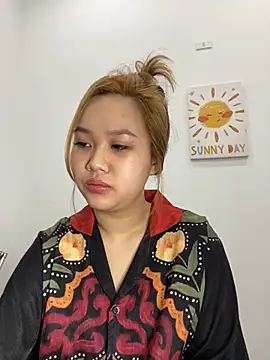 Snapshot of Odette68 chatting on February 8, 2026, 9:23 am Odette68 online show from February 8, 2026, 9:23 am