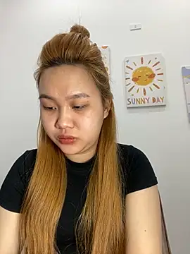 Snapshot of Odette68 chatting on February 27, 2026, 1:05 am Odette68 online show from February 27, 2026, 1:05 am