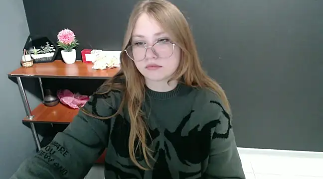 lady minx online show from December 4, 2024, 9:18 am