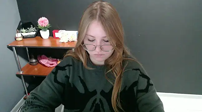 lady minx online show from December 4, 2024, 12:25 pm