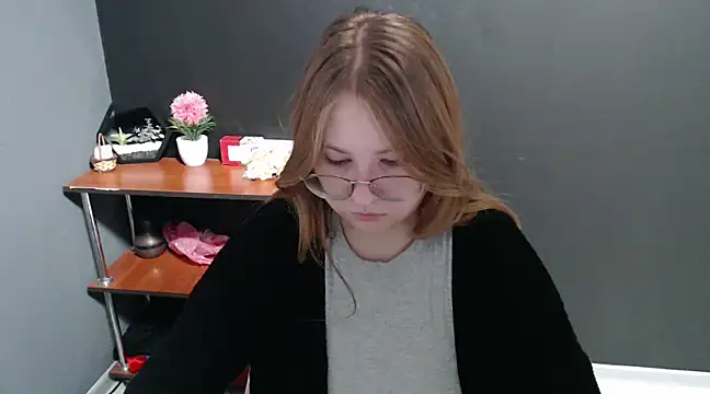 lady minx online show from December 5, 2024, 7:27 am