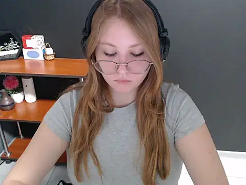 lady minx online show from December 23, 2024, 10:53 am