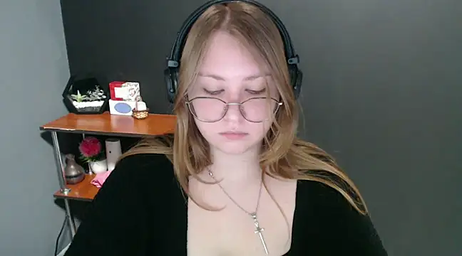 lady minx online show from January 8, 2025, 11:54 am