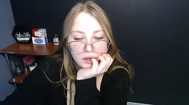 lady minx online show from January 22, 2025, 10:29 am