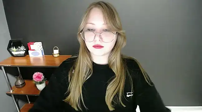 lady minx online show from February 6, 2025, 10:59 am