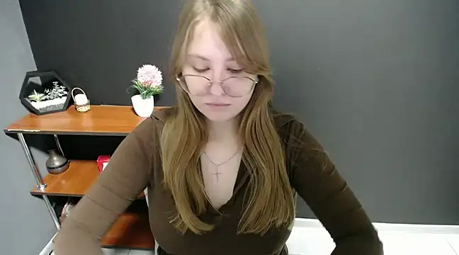 lady minx online show from February 19, 2025, 10:34 am