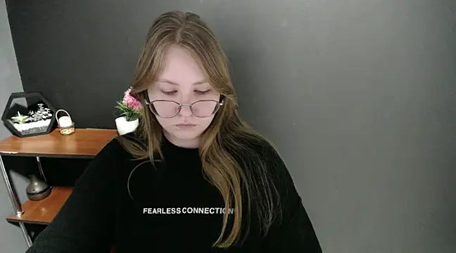 lady minx online show from February 20, 2025, 12:25 pm