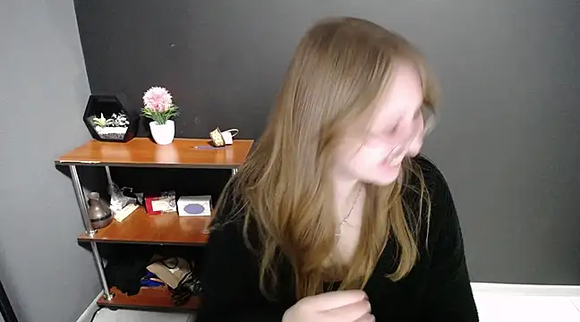 lady minx online show from March 17, 2025, 7:57 am