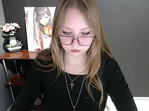 lady minx online show from October 31, 2025, 8:48 am