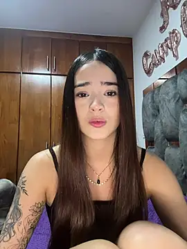 Snapshot of Veronica_isaza__ chatting on February 14, 2026, 7:27 am Veronica isaza online show from February 14, 2026, 7:27 am