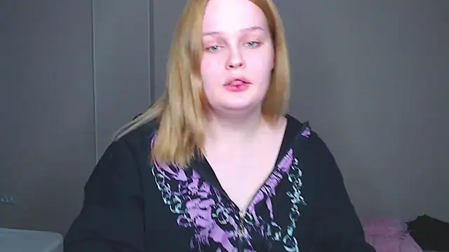 Snapshot of rozzhaos8 chatting on February 14, 2025, 8:15 pm rozzhaos8 online show from February 14, 2025, 8:15 pm