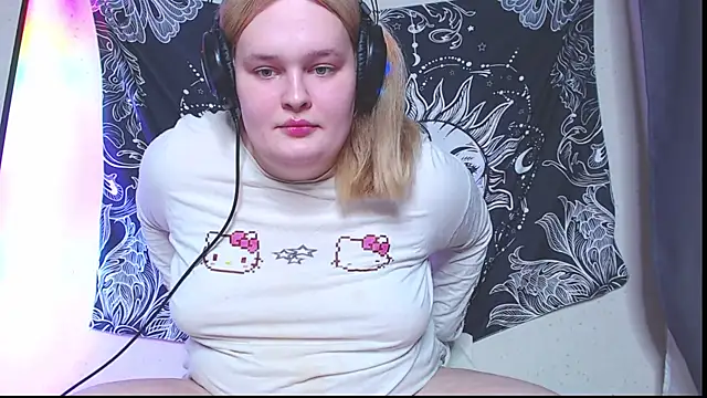 Snapshot of rozzhaos8 chatting on September 26, 2025, 10:47 pm rozzhaos8 online show from September 26, 2025, 10:47 pm