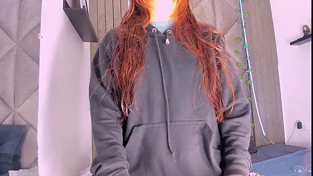 Snapshot of AbbyWathson chatting on November 3, 2025, 7:37 pm AbbyWathson online show from November 3, 2025, 7:37 pm