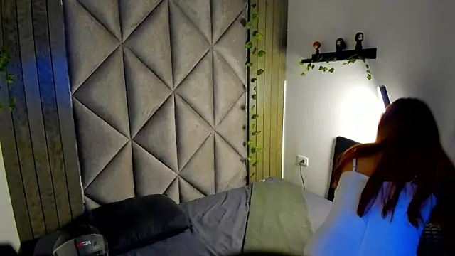 AbbyWathson online show from March 21, 2026, 11:48 am