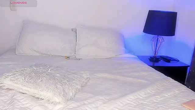 Snapshot of salome_lee chatting on November 14, 2025, 2:43 am salome lee online show from November 14, 2025, 2:43 am