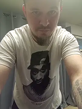 Snapshot of whyteguy410 chatting on February 15, 2025, 4:14 am whyteguy410 online show from February 15, 2025, 4:14 am