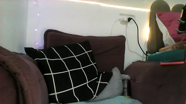 PollyCrush online show from October 22, 2025, 11:37 pm