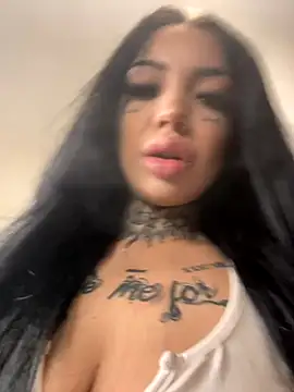 Snapshot of CreamyInkky_ chatting on September 19, 2025, 3:30 am CreamyInkky online show from September 19, 2025, 3:30 am