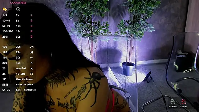 Snapshot of CreamyInkky_ chatting on September 20, 2025, 9:43 am CreamyInkky online show from September 20, 2025, 9:43 am