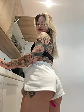 Divina X  online show from January 15, 2026, 6:40 am