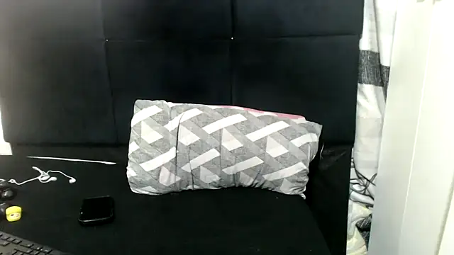 Snapshot of SweetHotBabby18 chatting on September 20, 2025, 6:14 am SweetHotBabby18 online show from September 20, 2025, 6:14 am