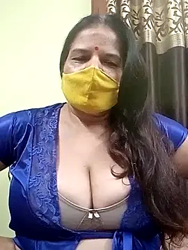 Snapshot of IndianAngle chatting on October 4, 2025, 8:40 pm IndianAngle online show from October 4, 2025, 8:40 pm