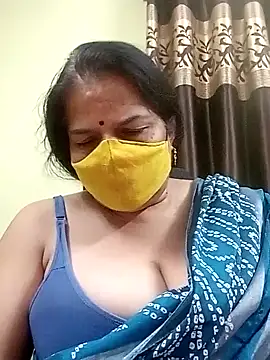 Snapshot of IndianAngle chatting on October 9, 2025, 9:02 pm IndianAngle online show from October 9, 2025, 9:02 pm