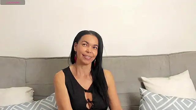 Snapshot of Evawalker_ chatting on January 12, 2025, 4:00 am Evawalker online show from January 12, 2025, 4:00 am