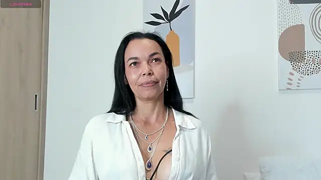 Snapshot of Evawalker_ chatting on February 7, 2025, 4:48 am Evawalker online show from February 7, 2025, 4:48 am