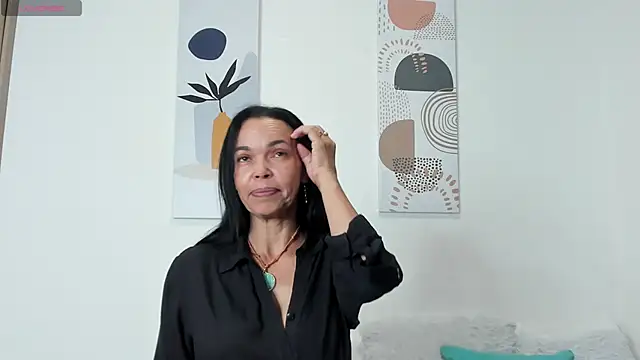 Snapshot of Evawalker_ chatting on February 8, 2025, 7:15 am Evawalker online show from February 8, 2025, 7:15 am
