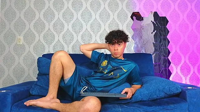 Theskinnyboys online show from February 11, 2025, 10:28 pm