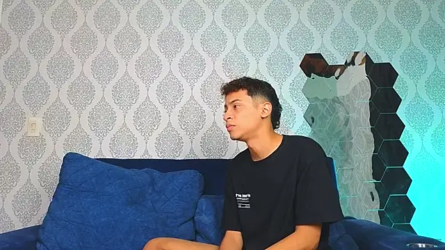 Theskinnyboys online show from March 13, 2025, 10:32 pm