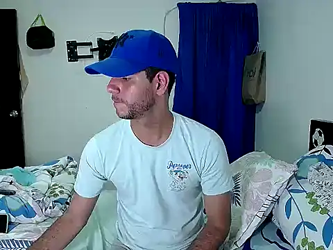 Snapshot of dirty_boy_horny chatting on November 21, 2025, 9:35 pm dirty boy horny online show from November 21, 2025, 9:35 pm