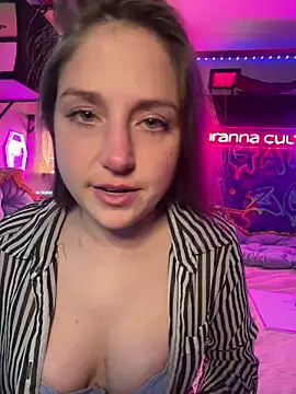 mirannacult online show from December 28, 2024, 1:06 pm