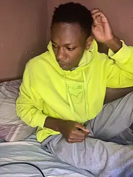 Snapshot of fireboyafrica chatting on October 13, 2025, 12:21 am fireboyafrica online show from October 13, 2025, 12:21 am