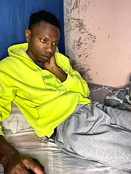 Snapshot of fireboyafrica chatting on November 7, 2025, 12:21 am fireboyafrica online show from November 7, 2025, 12:21 am