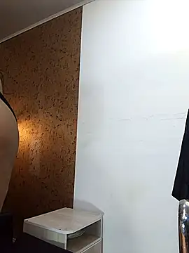 Michelle Brito1 online show from March 17, 2025, 9:13 pm