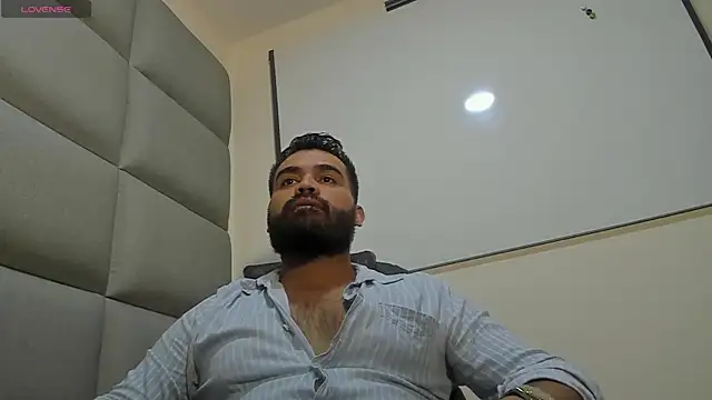 JEAN  TAUREAU online show from January 9, 2026, 9:38 pm