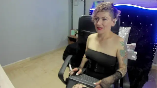 Snapshot of Maria_fernandaxxx_ chatting on December 11, 2024, 1:17 pm Maria fernandaxxx online show from December 11, 2024, 1:17 pm