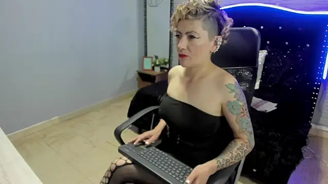 Snapshot of Maria_fernandaxxx_ chatting on December 11, 2024, 4:42 pm Maria fernandaxxx online show from December 11, 2024, 4:42 pm