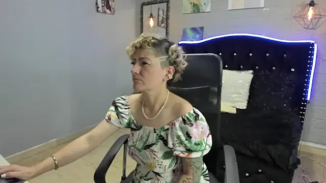 Snapshot of Maria_fernandaxxx_ chatting on December 15, 2024, 3:45 am Maria fernandaxxx online show from December 15, 2024, 3:45 am