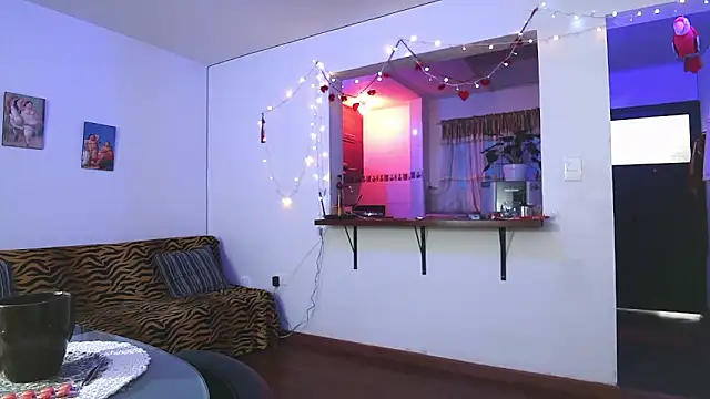 Snapshot of Maria_fernandaxxx_ chatting on March 1, 2025, 5:16 pm Maria fernandaxxx online show from March 1, 2025, 5:16 pm