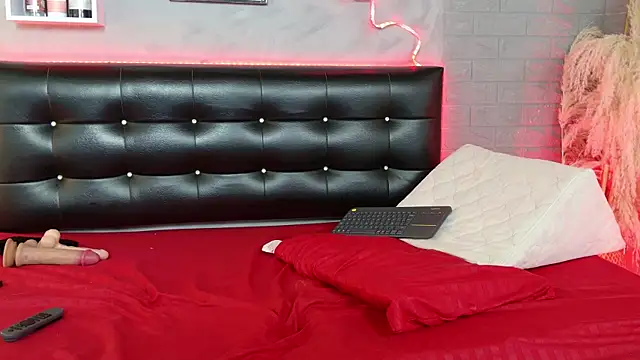 IsabellaTayllor online show from May 28, 2026, 11:35 pm