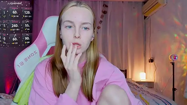 Snapshot of Wild__flowers chatting on April 24, 2026, 10:34 pm Wild flowers online show from April 24, 2026, 10:34 pm
