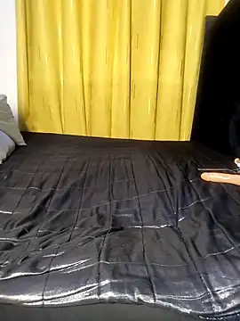 Hugemassivebootie online show from March 19, 2026, 7:18 pm